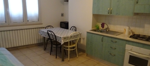 Kitchen & Dining